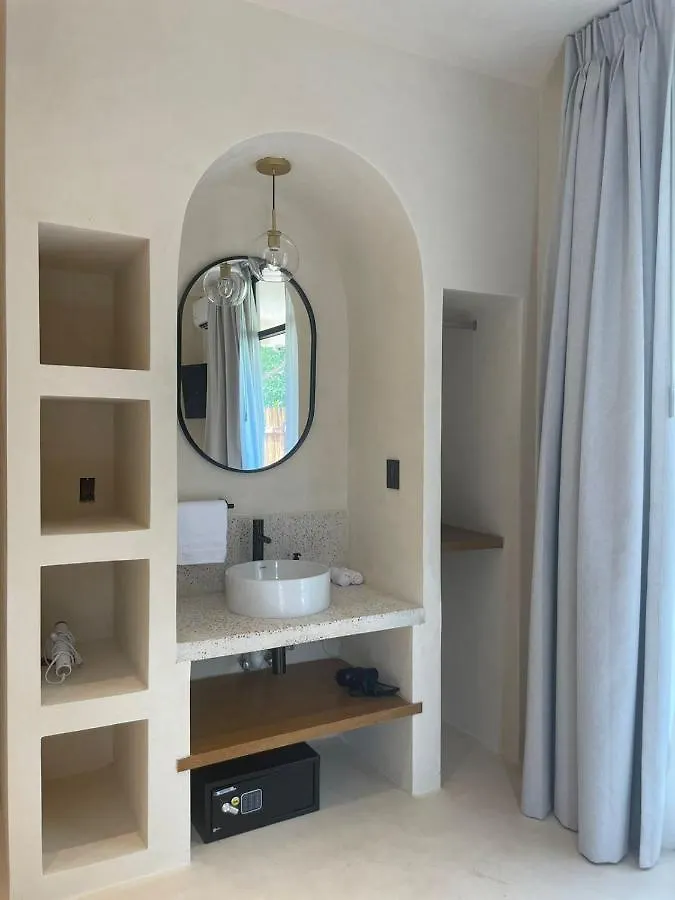Hotel Casa Hood By The Sea Isla Holbox 0*,
